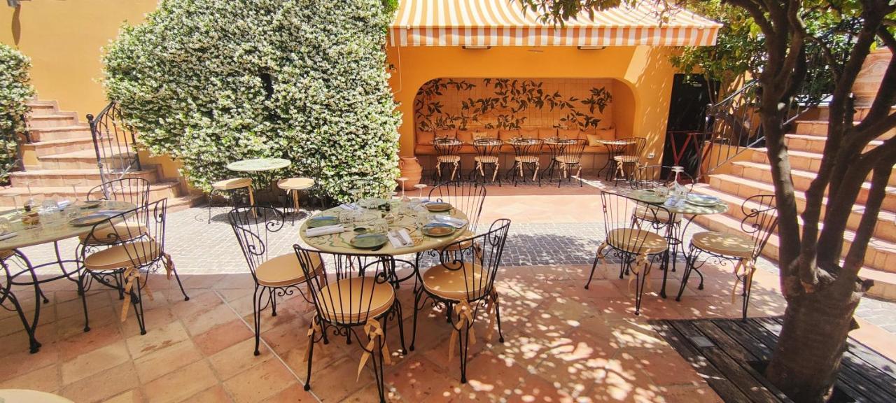 Hotel La Perouse Baie Des Anges