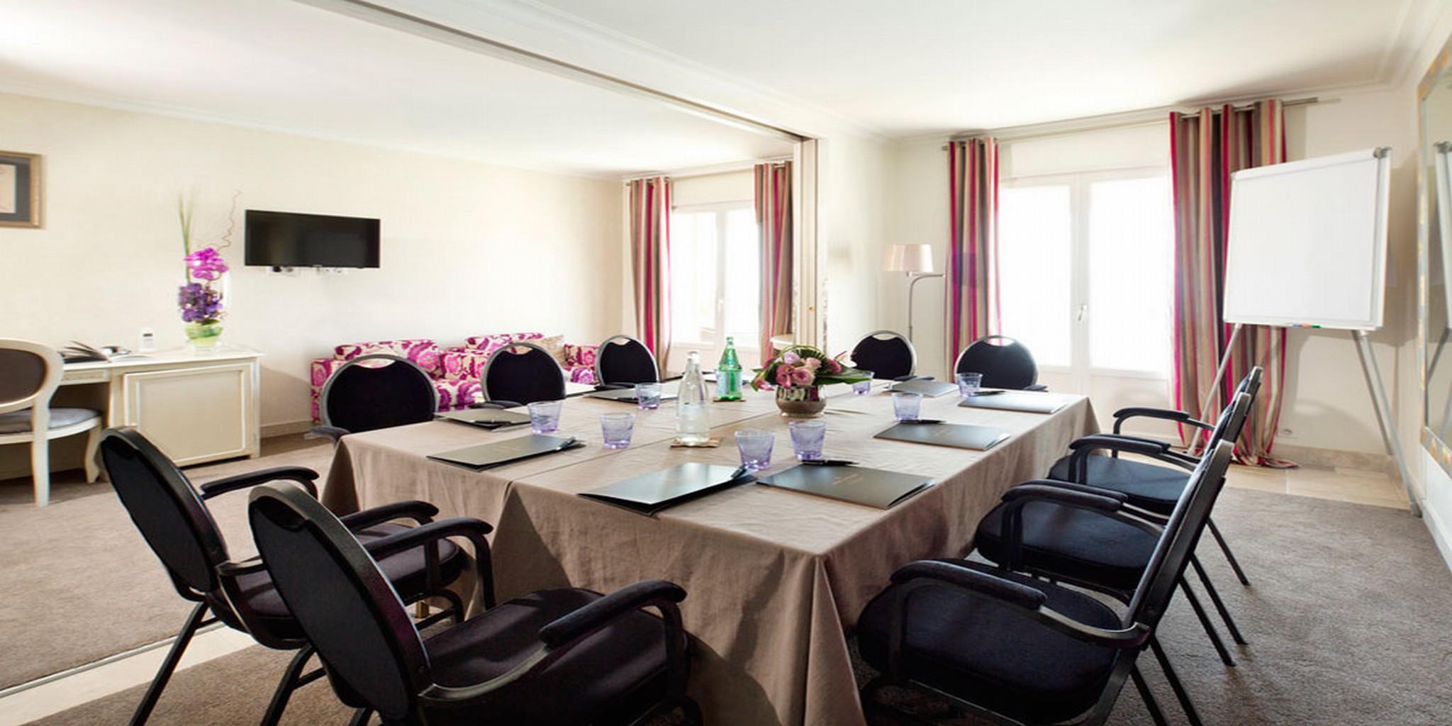 Hotel La Pérouse Baie Des Anges 4*