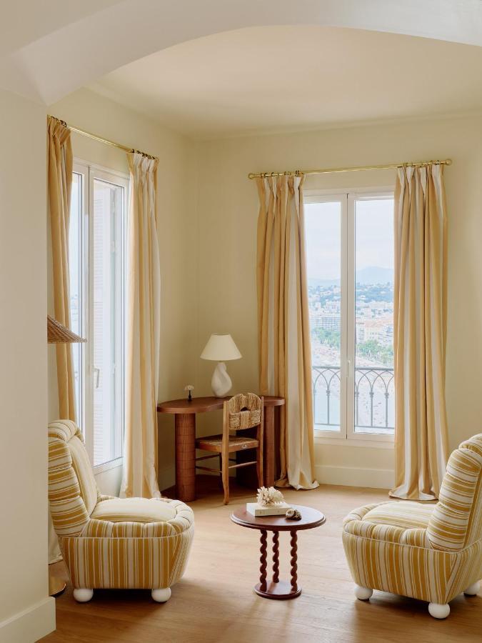 La Pérouse Baie Des Anges Hotel 4*